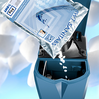 Соль для регенерации и дезинфицирующее средство в одном продукте BWT Sanitabs 8 кг (94241) 94241 фото