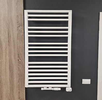 Дизайнерский полотенцесушитель Zehnder Runtal Quarus Белый (QR-150-055-W) QR-150-055-W фото