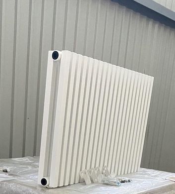 Дизайнерские горизонтальные радиаторы Betatherm Quantum 2 H-500 L-1205 BQ 2050/30 9016M 88 фото