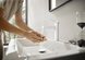 Змішувач hansgrohe Finoris для раковини із зливним гарнітуром, матовий, Білий (76023700) 76023700 фото 3